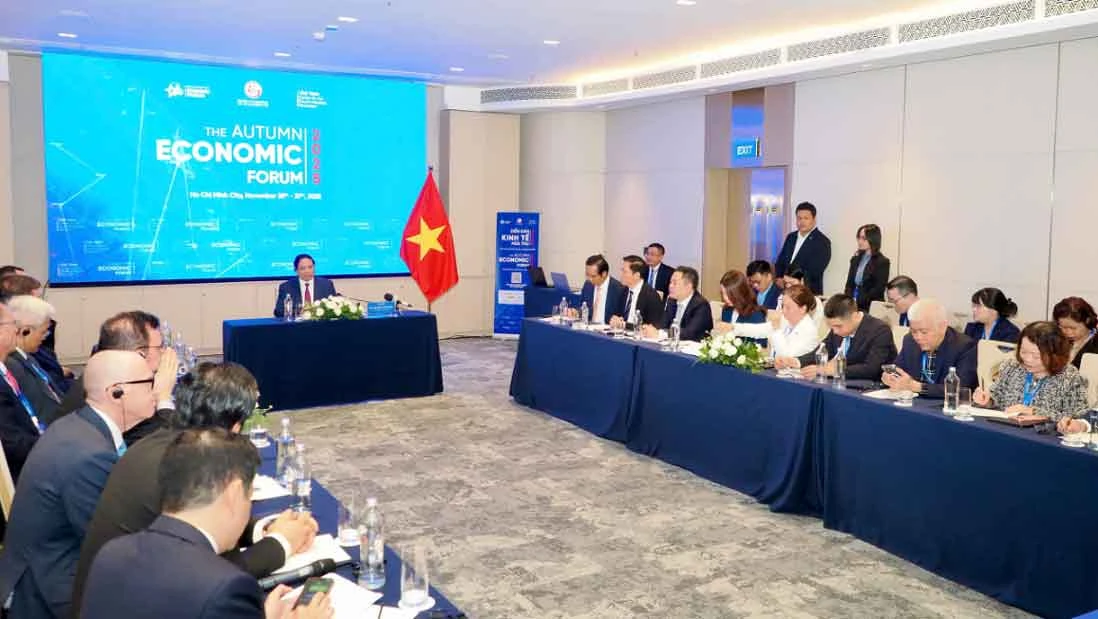 tp ho chi minh day nhanh van hanh trung tam tai chinh quoc te viet nam vao thang 12